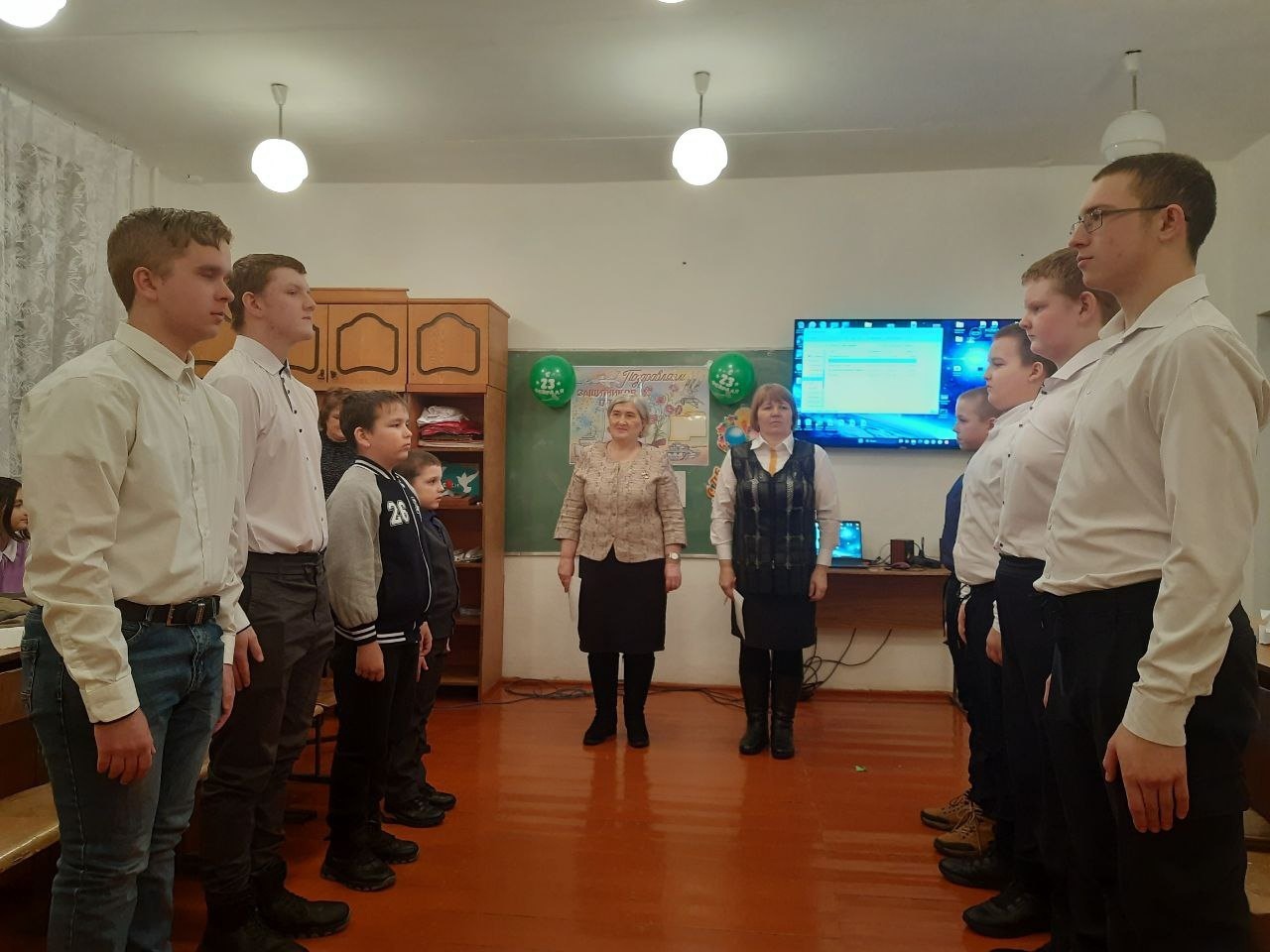 23 февраля – это праздник всех людей, которые стоят на страже нашей Родины..